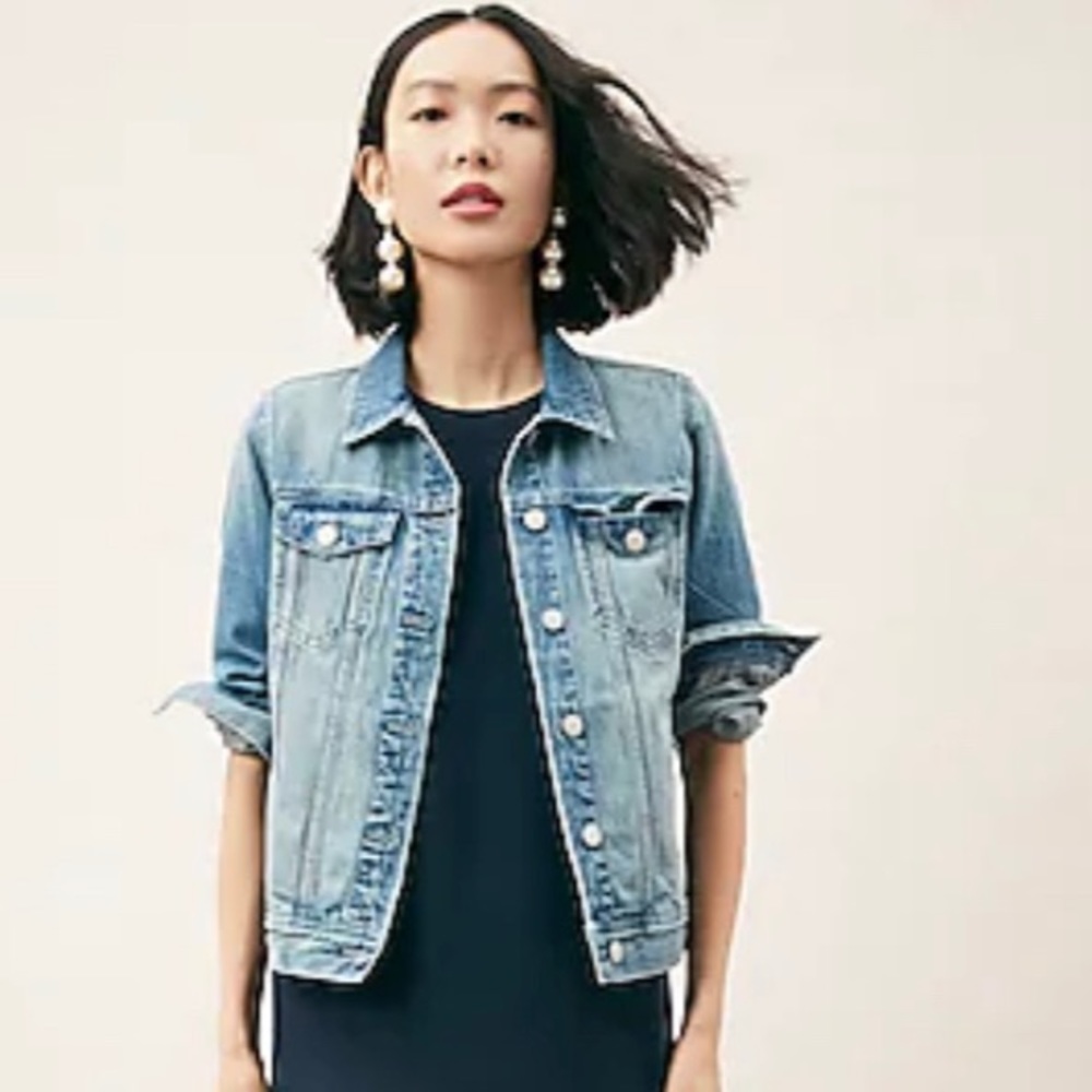 J CREW Denim Jacket ~ Blue Distressed Jean ~ Silver Buttons ~ Small ~ EUC!